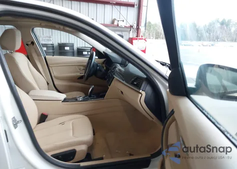 2015 BMW 328I xDrive z USA, uszkodzony, nr VIN WBA3B5C59FF959945